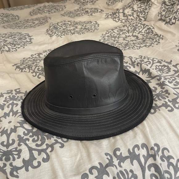 Wilsons Leather Other - Wilson leather hat VTG